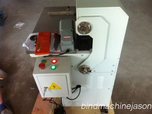 Heavy duty manual notebook hole punch machine MP600 cheap price fornecedor