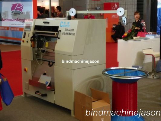 Máquina de inserção de arame espiral SSB420 com fecho espiral para cadernos fornecedor